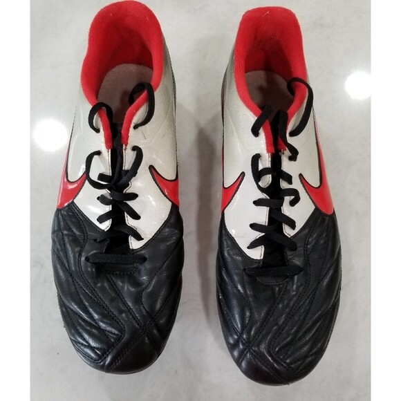 Nike Medio FG US 11 Black Red White Cleats 442122-061 Year 2011 - Picture 2 of 10